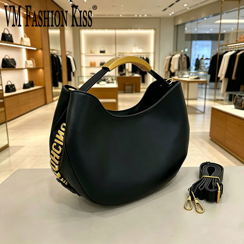 Women Bags Aldo - Bolsa Demi-Círculo Feminina com Letras Douradas,